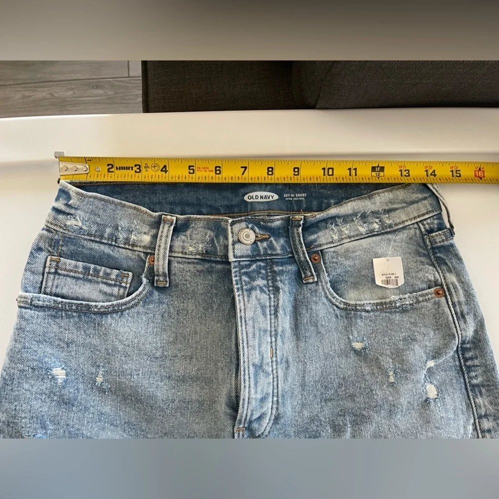 Old Navy| Sky High Short in Extra High Rise, Size 8•••Bermuda Style, NWT jorts